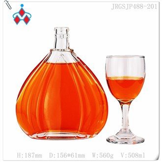 Set boutèy Brandy ak vè