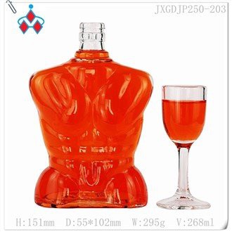 Vide boutèy vè inik ki gen fòm