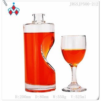 Inik boutèy ki gen fòm vè